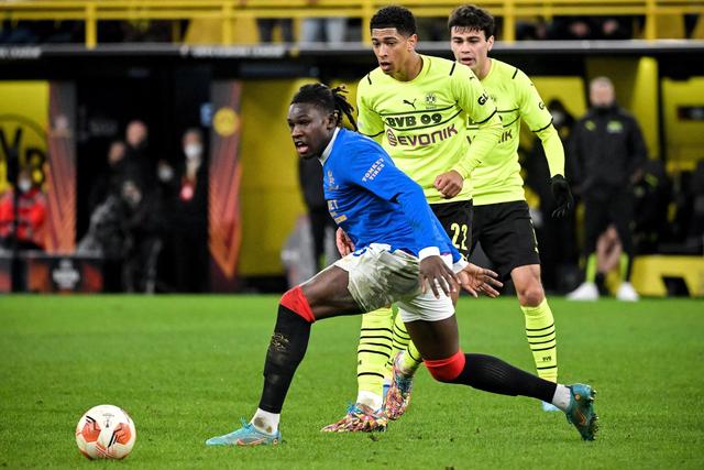 湖人官宣签回21岁前锋 夏季联赛场均4分3篮板